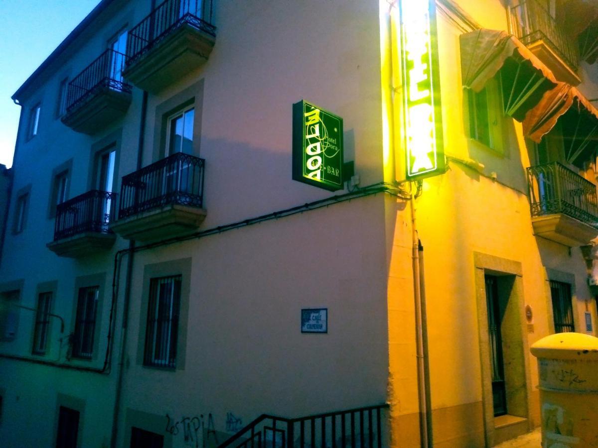 Hotel Dora Plasencia Zewnętrze zdjęcie